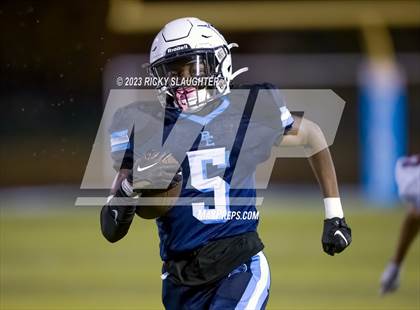 Thumbnail 2 in Aurora East vs Belleville East (IHSA 8A Round 1) photogallery.
