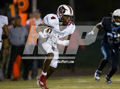 Thumbnail 1 in Aurora East vs Belleville East (IHSA 8A Round 1) photogallery.