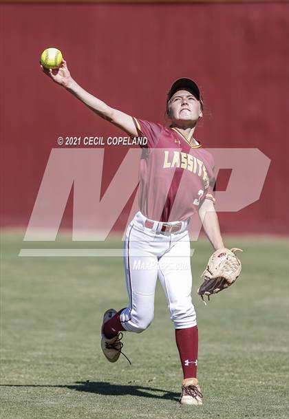 Thumbnail 1 in Lassiter vs. Glynn Academy (GHSA 6A 2nd Round Playoff - Game 1) photogallery.