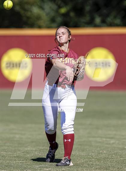 Thumbnail 2 in Lassiter vs. Glynn Academy (GHSA 6A 2nd Round Playoff - Game 1) photogallery.