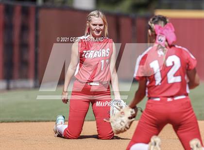 Thumbnail 2 in Lassiter vs. Glynn Academy (GHSA 6A 2nd Round Playoff - Game 1) photogallery.