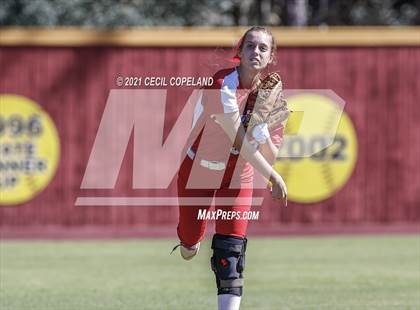 Thumbnail 3 in Lassiter vs. Glynn Academy (GHSA 6A 2nd Round Playoff - Game 1) photogallery.