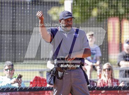 Thumbnail 2 in Lassiter vs. Glynn Academy (GHSA 6A 2nd Round Playoff - Game 1) photogallery.