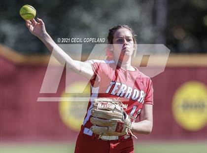 Thumbnail 3 in Lassiter vs. Glynn Academy (GHSA 6A 2nd Round Playoff - Game 1) photogallery.