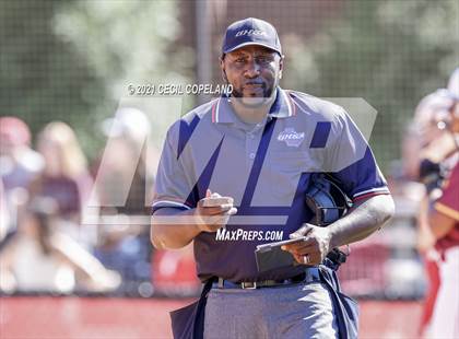Thumbnail 3 in Lassiter vs. Glynn Academy (GHSA 6A 2nd Round Playoff - Game 1) photogallery.