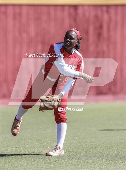 Thumbnail 1 in Lassiter vs. Glynn Academy (GHSA 6A 2nd Round Playoff - Game 1) photogallery.