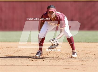 Thumbnail 3 in Lassiter vs. Glynn Academy (GHSA 6A 2nd Round Playoff - Game 1) photogallery.