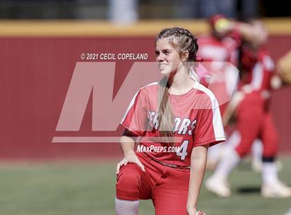 Thumbnail 3 in Lassiter vs. Glynn Academy (GHSA 6A 2nd Round Playoff - Game 1) photogallery.