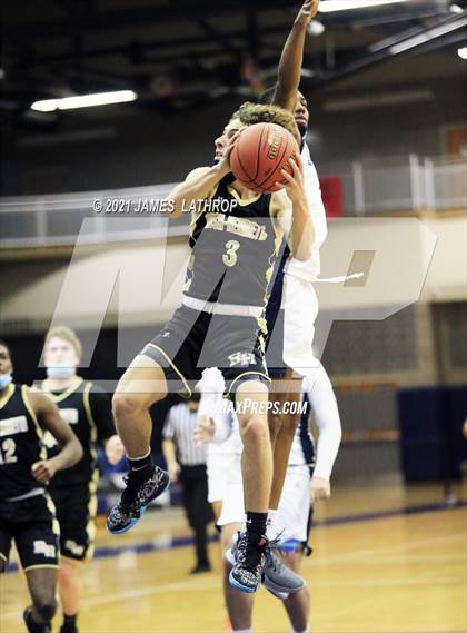 Thumbnail 3 in Rush-Henrietta @ Gates Chili photogallery.