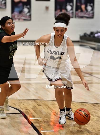 Thumbnail 1 in JV: Basha @ Hamilton photogallery.