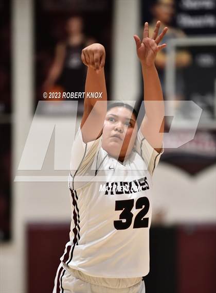 Thumbnail 1 in JV: Basha @ Hamilton photogallery.