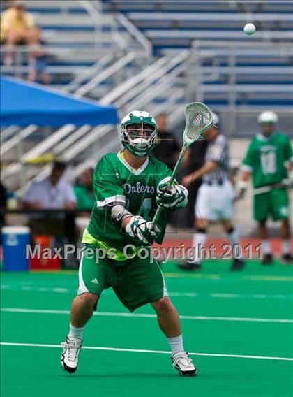 Thumbnail 2 in Ithaca vs. Farmingdale (NYSPHSAA Class A Final) photogallery.