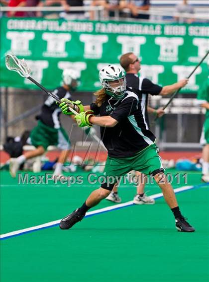 Thumbnail 1 in Ithaca vs. Farmingdale (NYSPHSAA Class A Final) photogallery.