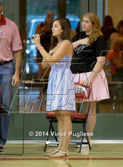 Thumbnail 2 in La Salle vs Flintridge Sacred Heart photogallery.