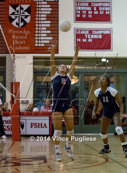 Thumbnail 2 in La Salle vs Flintridge Sacred Heart photogallery.