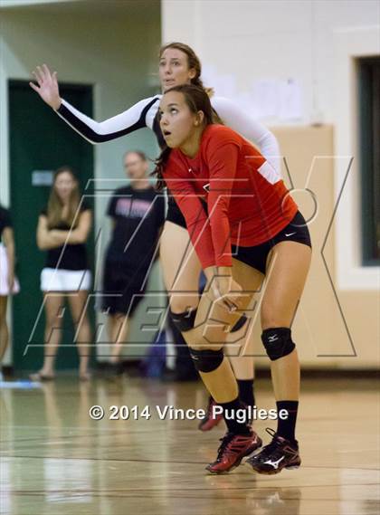 Thumbnail 2 in La Salle vs Flintridge Sacred Heart photogallery.