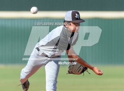 Thumbnail 3 in Laredo United South vs Harlan (UIL 6A Bi-District Playoff) photogallery.