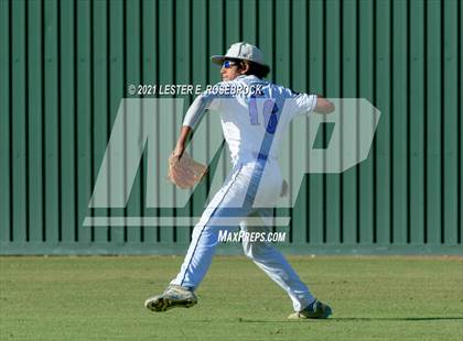 Thumbnail 3 in Laredo United South vs Harlan (UIL 6A Bi-District Playoff) photogallery.