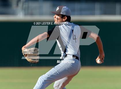 Thumbnail 2 in Laredo United South vs Harlan (UIL 6A Bi-District Playoff) photogallery.