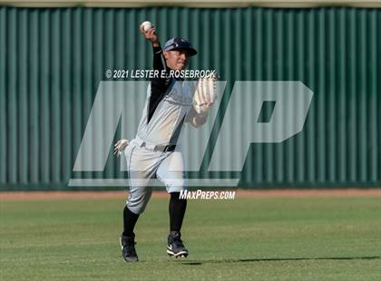 Thumbnail 1 in Laredo United South vs Harlan (UIL 6A Bi-District Playoff) photogallery.
