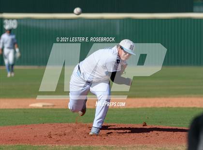 Thumbnail 2 in Laredo United South vs Harlan (UIL 6A Bi-District Playoff) photogallery.