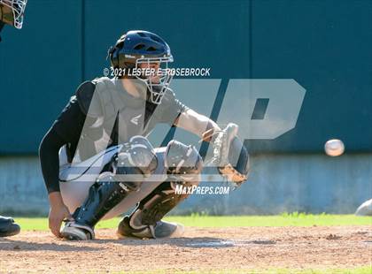 Thumbnail 2 in Laredo United South vs Harlan (UIL 6A Bi-District Playoff) photogallery.