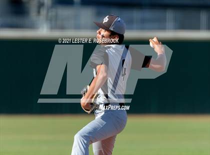 Thumbnail 3 in Laredo United South vs Harlan (UIL 6A Bi-District Playoff) photogallery.