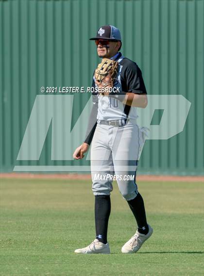 Thumbnail 2 in Laredo United South vs Harlan (UIL 6A Bi-District Playoff) photogallery.