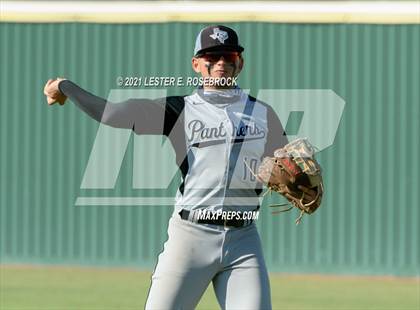 Thumbnail 1 in Laredo United South vs Harlan (UIL 6A Bi-District Playoff) photogallery.