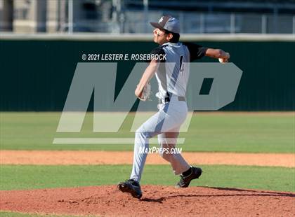 Thumbnail 3 in Laredo United South vs Harlan (UIL 6A Bi-District Playoff) photogallery.