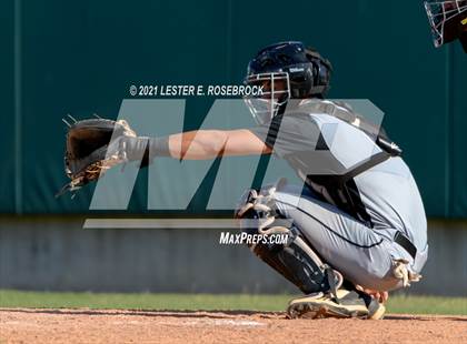 Thumbnail 2 in Laredo United South vs Harlan (UIL 6A Bi-District Playoff) photogallery.