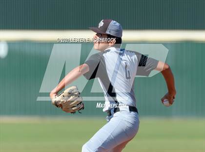 Thumbnail 2 in Laredo United South vs Harlan (UIL 6A Bi-District Playoff) photogallery.