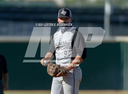 Thumbnail 1 in Laredo United South vs Harlan (UIL 6A Bi-District Playoff) photogallery.
