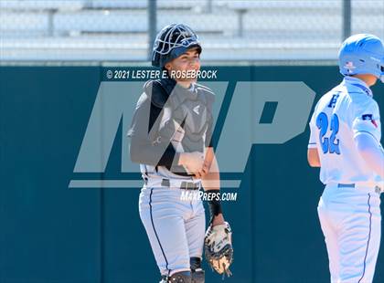 Thumbnail 1 in Laredo United South vs Harlan (UIL 6A Bi-District Playoff) photogallery.