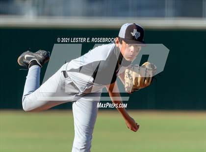 Thumbnail 2 in Laredo United South vs Harlan (UIL 6A Bi-District Playoff) photogallery.