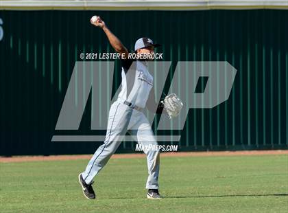 Thumbnail 3 in Laredo United South vs Harlan (UIL 6A Bi-District Playoff) photogallery.