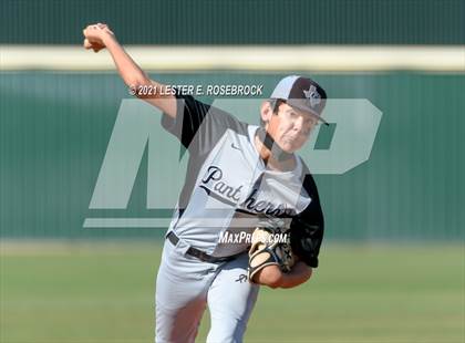 Thumbnail 1 in Laredo United South vs Harlan (UIL 6A Bi-District Playoff) photogallery.