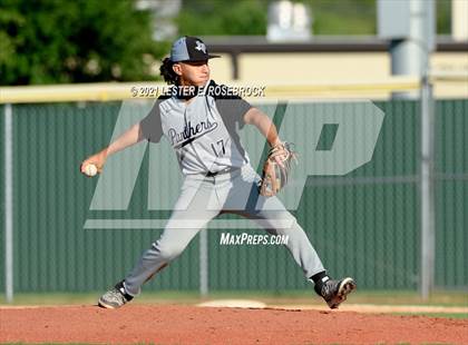 Thumbnail 3 in Laredo United South vs Harlan (UIL 6A Bi-District Playoff) photogallery.
