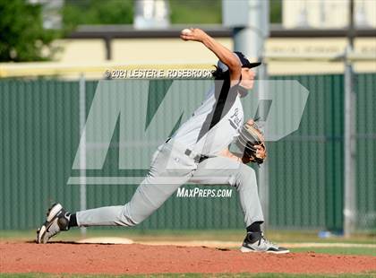 Thumbnail 3 in Laredo United South vs Harlan (UIL 6A Bi-District Playoff) photogallery.