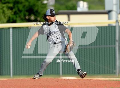 Thumbnail 1 in Laredo United South vs Harlan (UIL 6A Bi-District Playoff) photogallery.