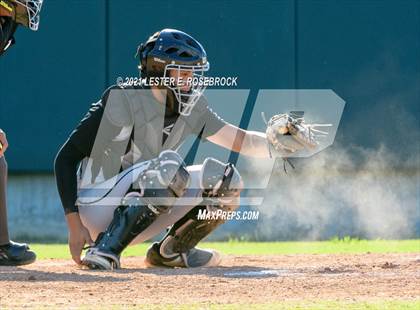 Thumbnail 1 in Laredo United South vs Harlan (UIL 6A Bi-District Playoff) photogallery.