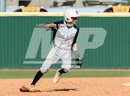 Thumbnail 3 in Laredo United South vs Harlan (UIL 6A Bi-District Playoff) photogallery.