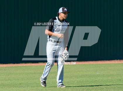 Thumbnail 2 in Laredo United South vs Harlan (UIL 6A Bi-District Playoff) photogallery.