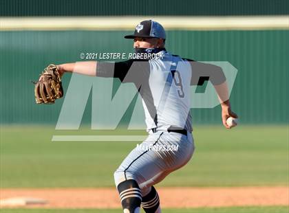 Thumbnail 2 in Laredo United South vs Harlan (UIL 6A Bi-District Playoff) photogallery.