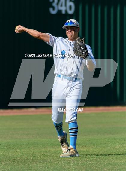 Thumbnail 3 in Laredo United South vs Harlan (UIL 6A Bi-District Playoff) photogallery.