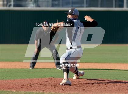 Thumbnail 3 in Laredo United South vs Harlan (UIL 6A Bi-District Playoff) photogallery.