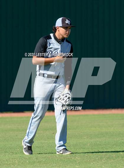 Thumbnail 1 in Laredo United South vs Harlan (UIL 6A Bi-District Playoff) photogallery.