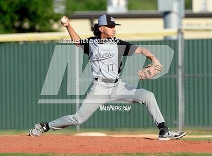 Thumbnail 3 in Laredo United South vs Harlan (UIL 6A Bi-District Playoff) photogallery.