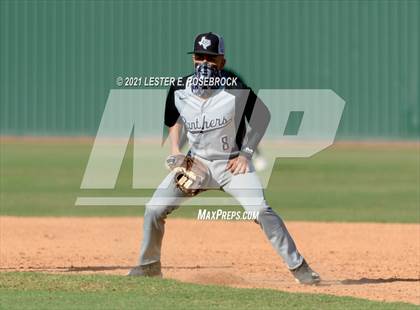 Thumbnail 1 in Laredo United South vs Harlan (UIL 6A Bi-District Playoff) photogallery.