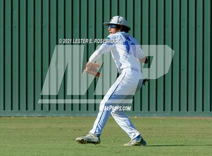 Thumbnail 2 in Laredo United South vs Harlan (UIL 6A Bi-District Playoff) photogallery.